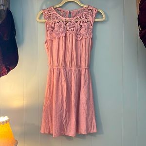 MINE- WOMEN SLEEVELESS LACE CHEST PEACHY ROSE MINI DRESS/ FITTED WAIST/ ROPE TIE